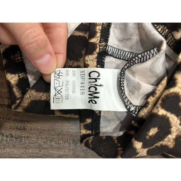ChicMe Leopard Print Long-Sleeve Top With Deep V Neck Twist Detail Size Large - Picture 6 of 10
